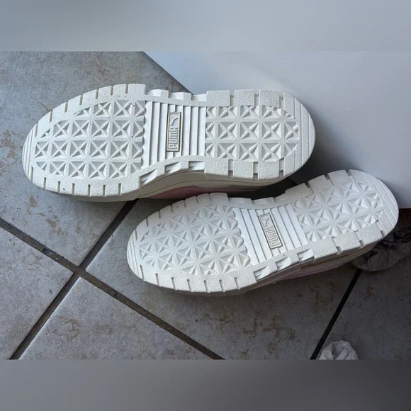 Puma Mayze Platfrom Sneakers. NEW! Size 6 - Picture 7 of 7